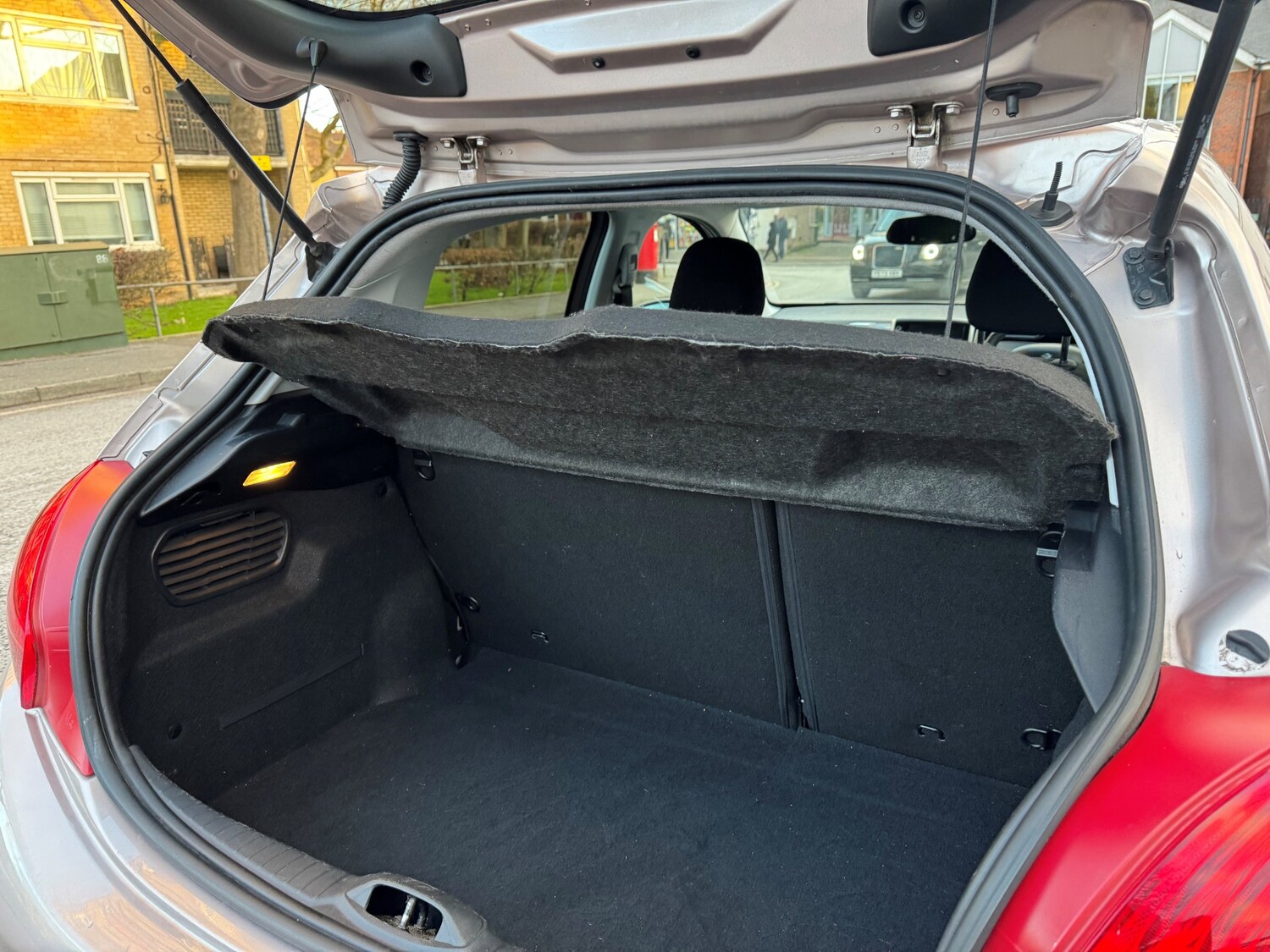 Used Peugeot 208 2013 for sale - 76570651: Photo 52