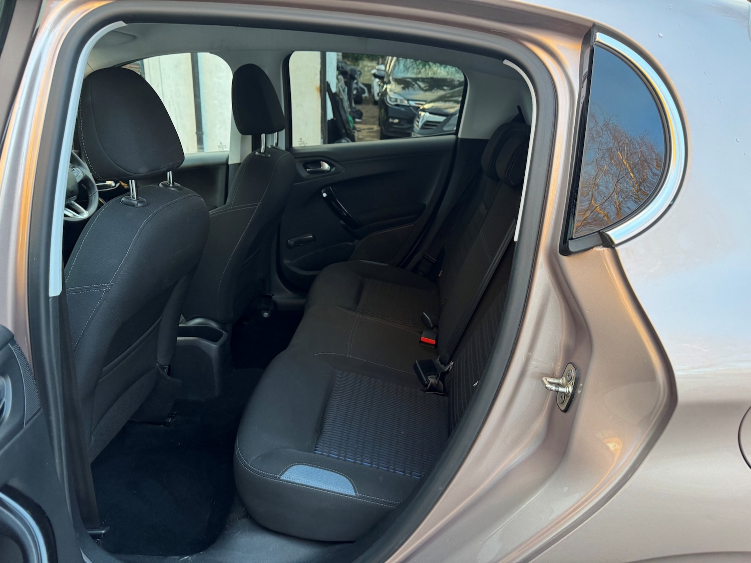 Used Peugeot 208 2013 for sale - 76570651: Photo 53