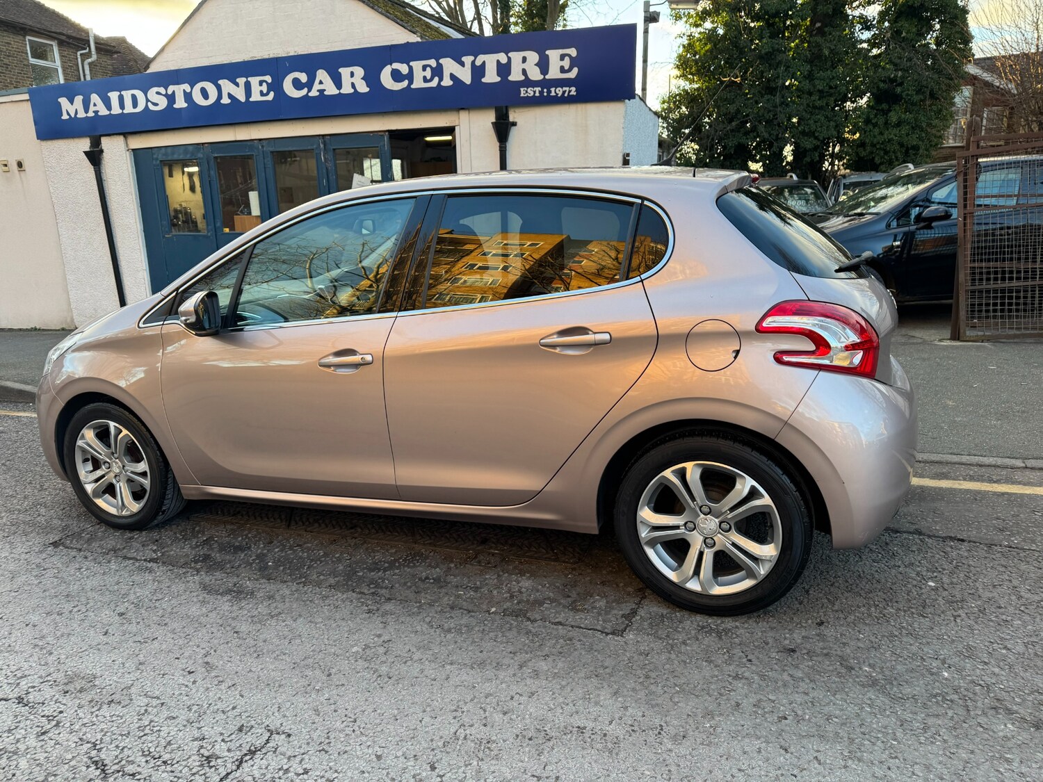 Used Peugeot 208 2013 for sale - 76570651: Photo 68