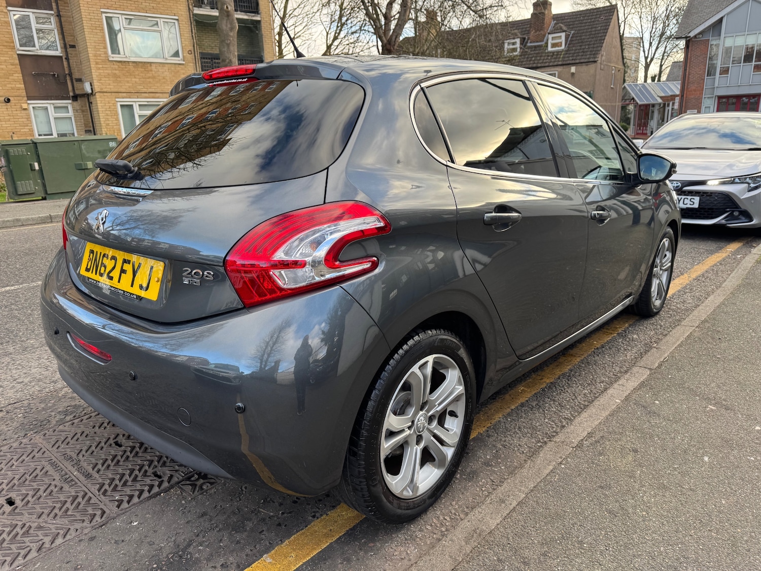 Used Peugeot 208 2012 for sale - 77061305: Photo 3