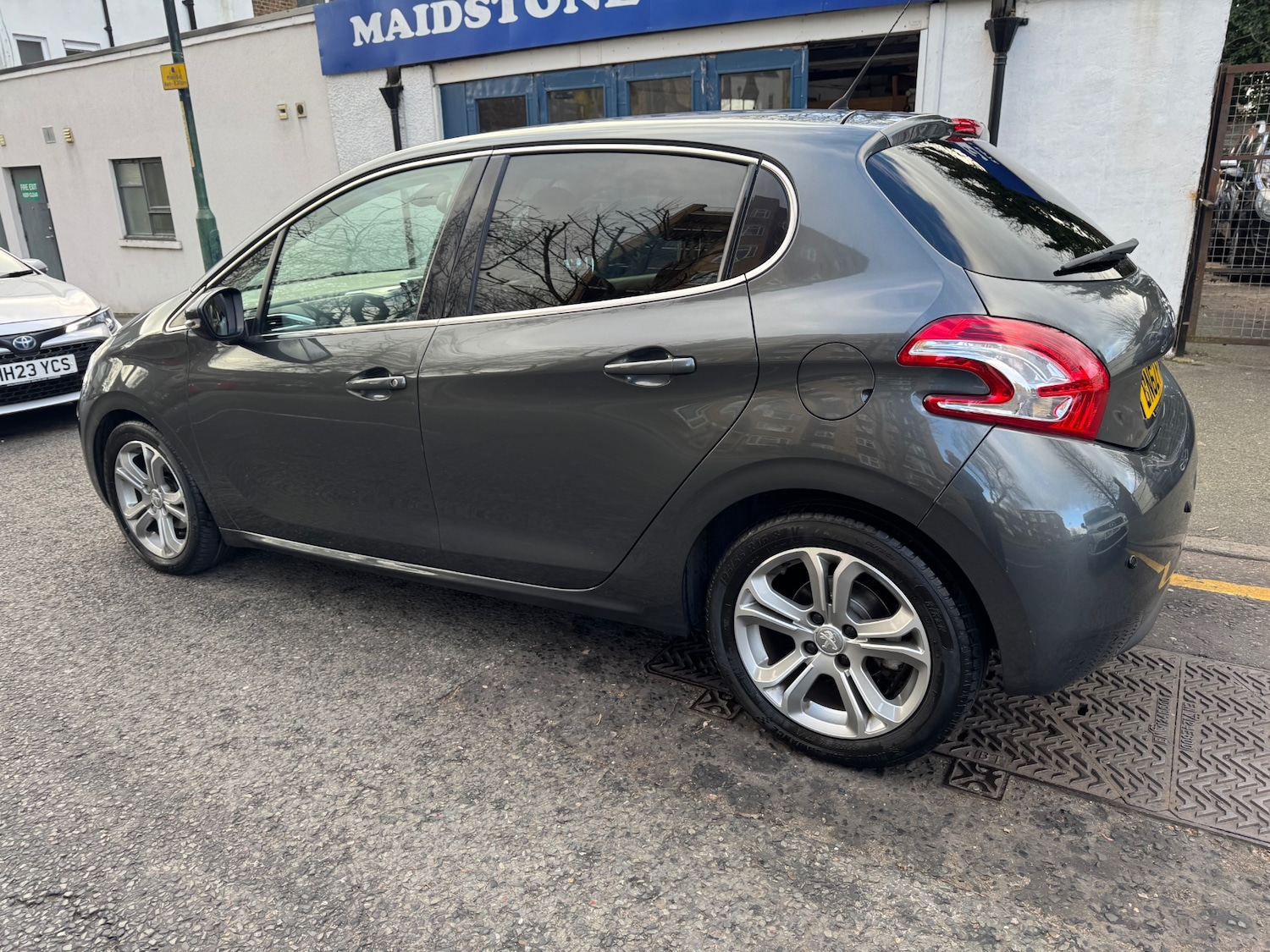 Used Peugeot 208 2012 for sale - 77061305: Photo 4