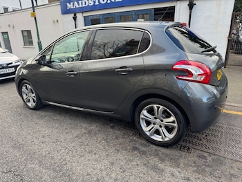 Used Peugeot 208 2012 for sale - 77061305: Photo