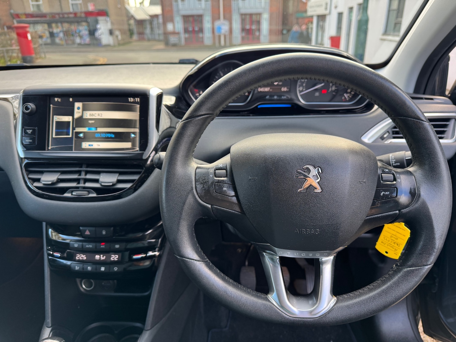 Used Peugeot 208 2012 for sale - 77061305: Photo 6