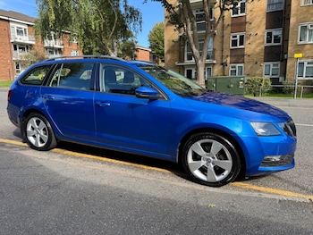 Used Skoda Octavia 2020 for sale - 76008372: Photo