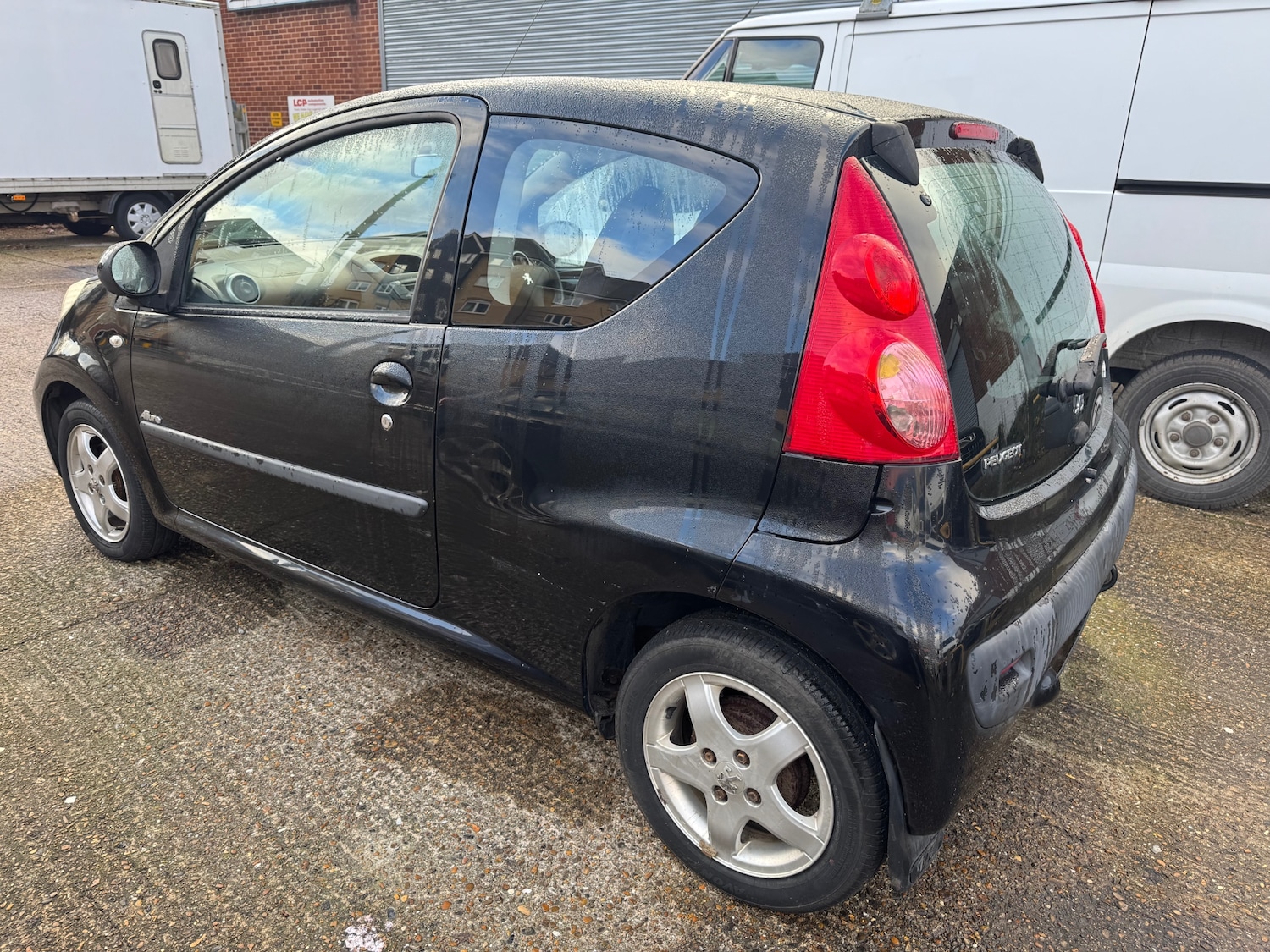 Used Peugeot 107 2010 for sale - 76948553: Photo 5