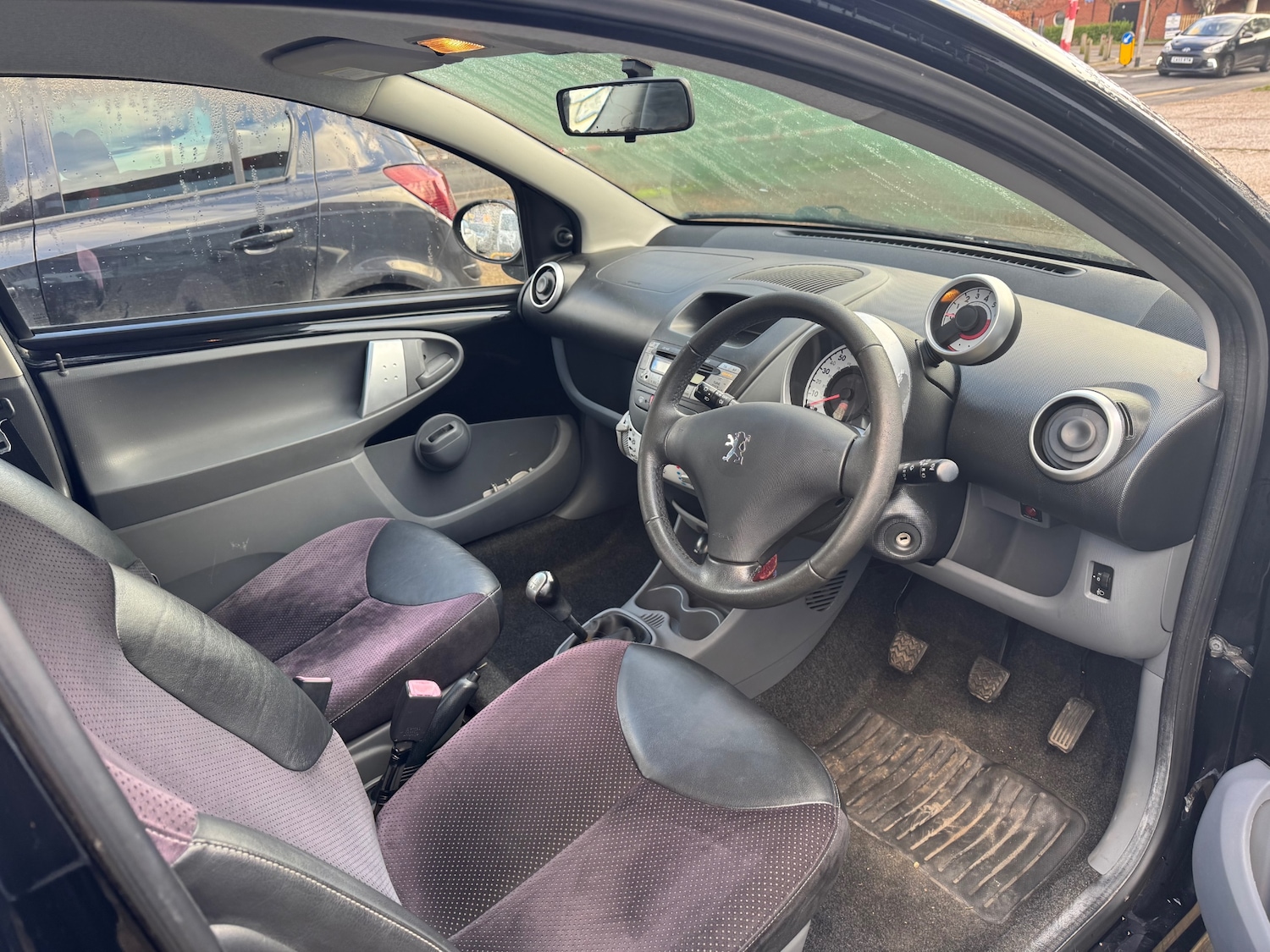 Used Peugeot 107 2010 for sale - 76948553: Photo 6