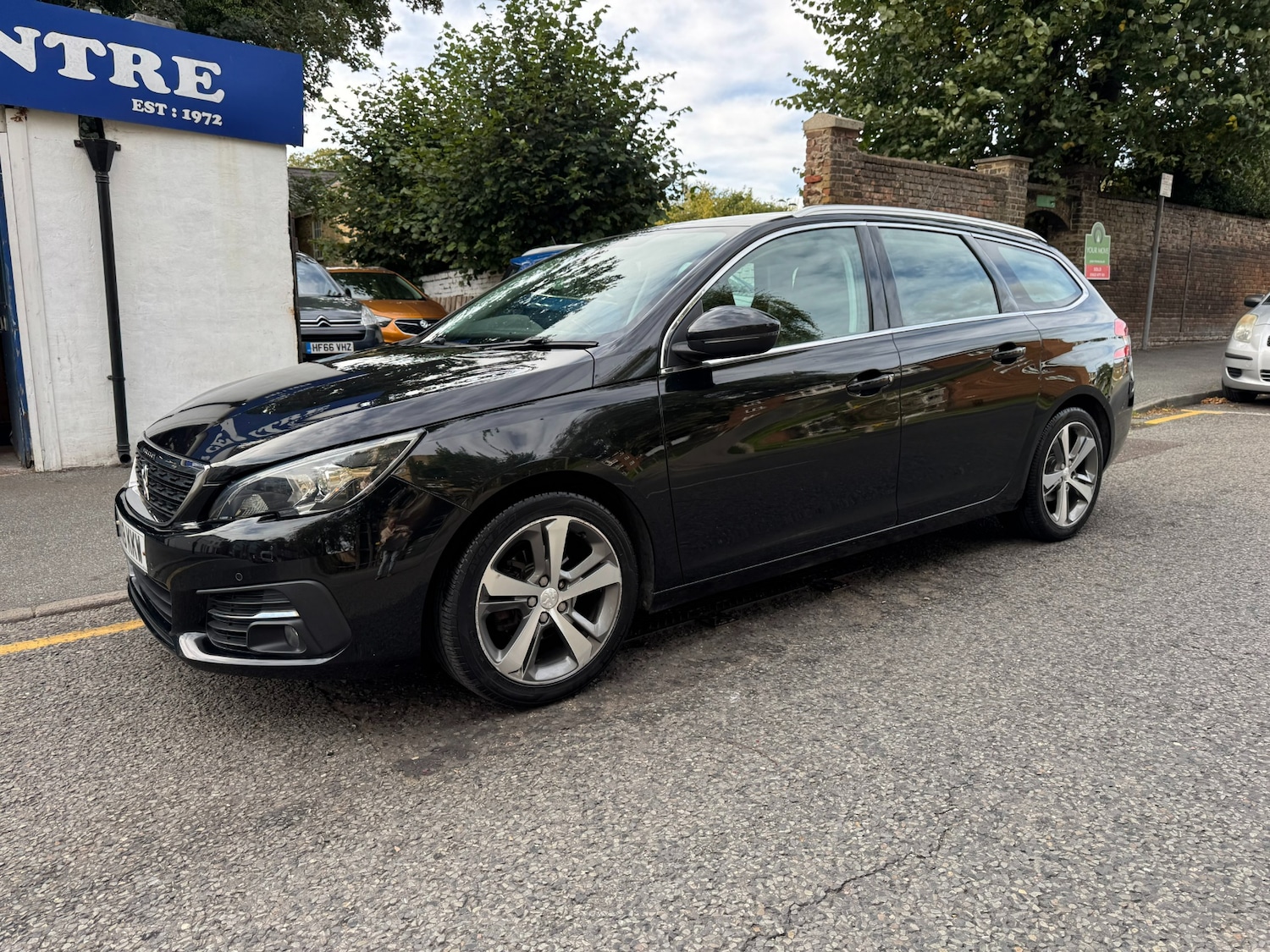 Used Peugeot 308 2018 for sale - 75848148: Photo 3