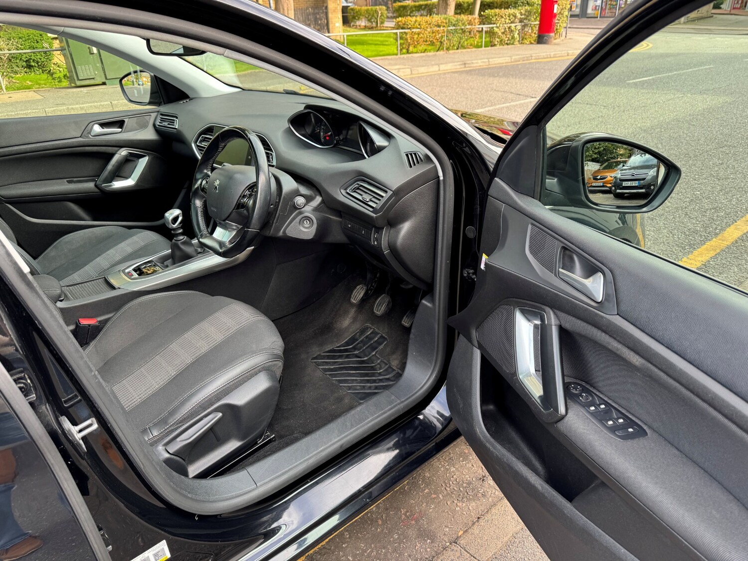 Used Peugeot 308 2018 for sale - 75848148: Photo 47