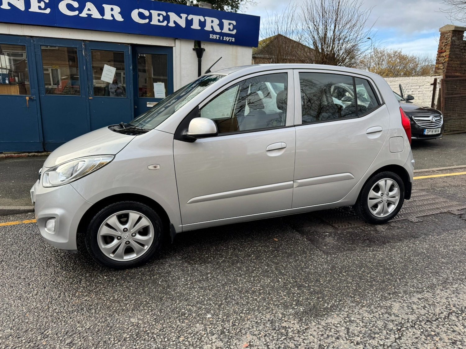 Used Hyundai i10 2012 for sale - 77283684: Photo 2