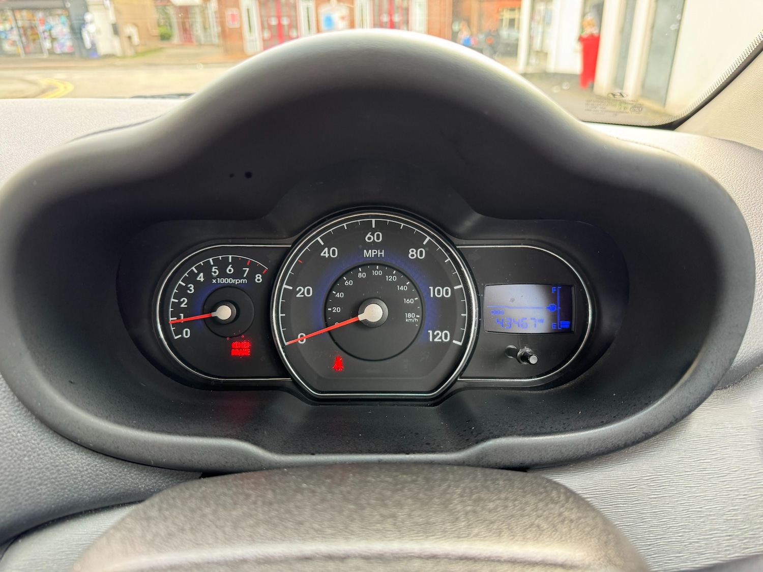 Used Hyundai i10 2012 for sale - 77283684: Photo 45