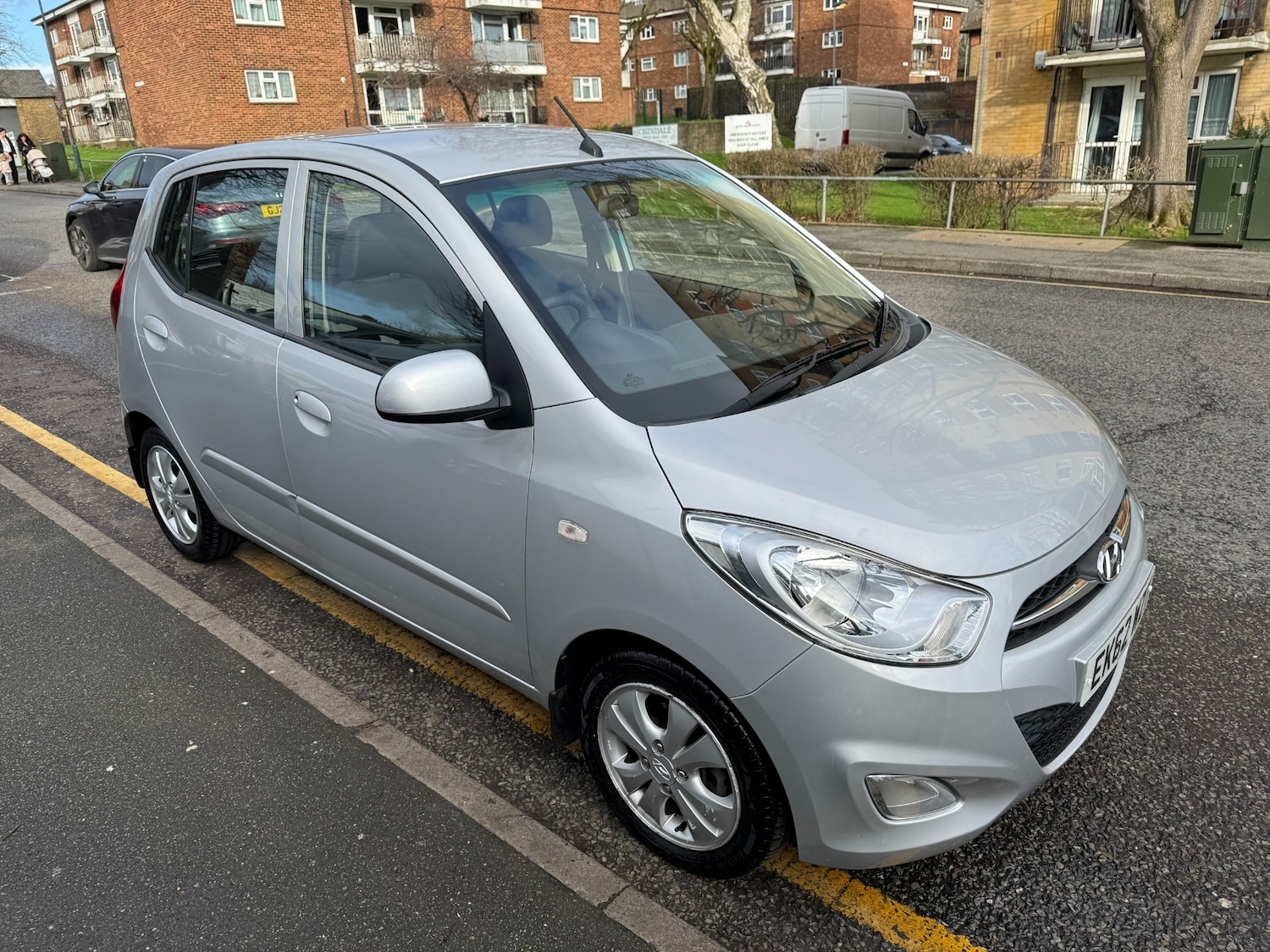 Used Hyundai i10 2012 for sale - 77283684: Photo 61