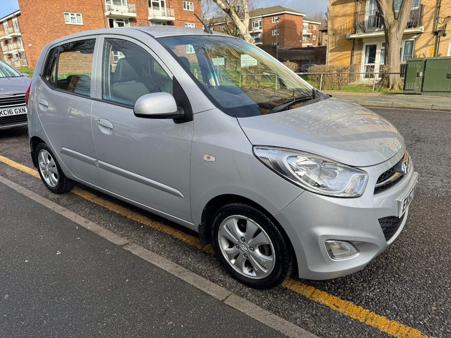 Used Hyundai i10 2012 for sale - 77283684: Photo 64