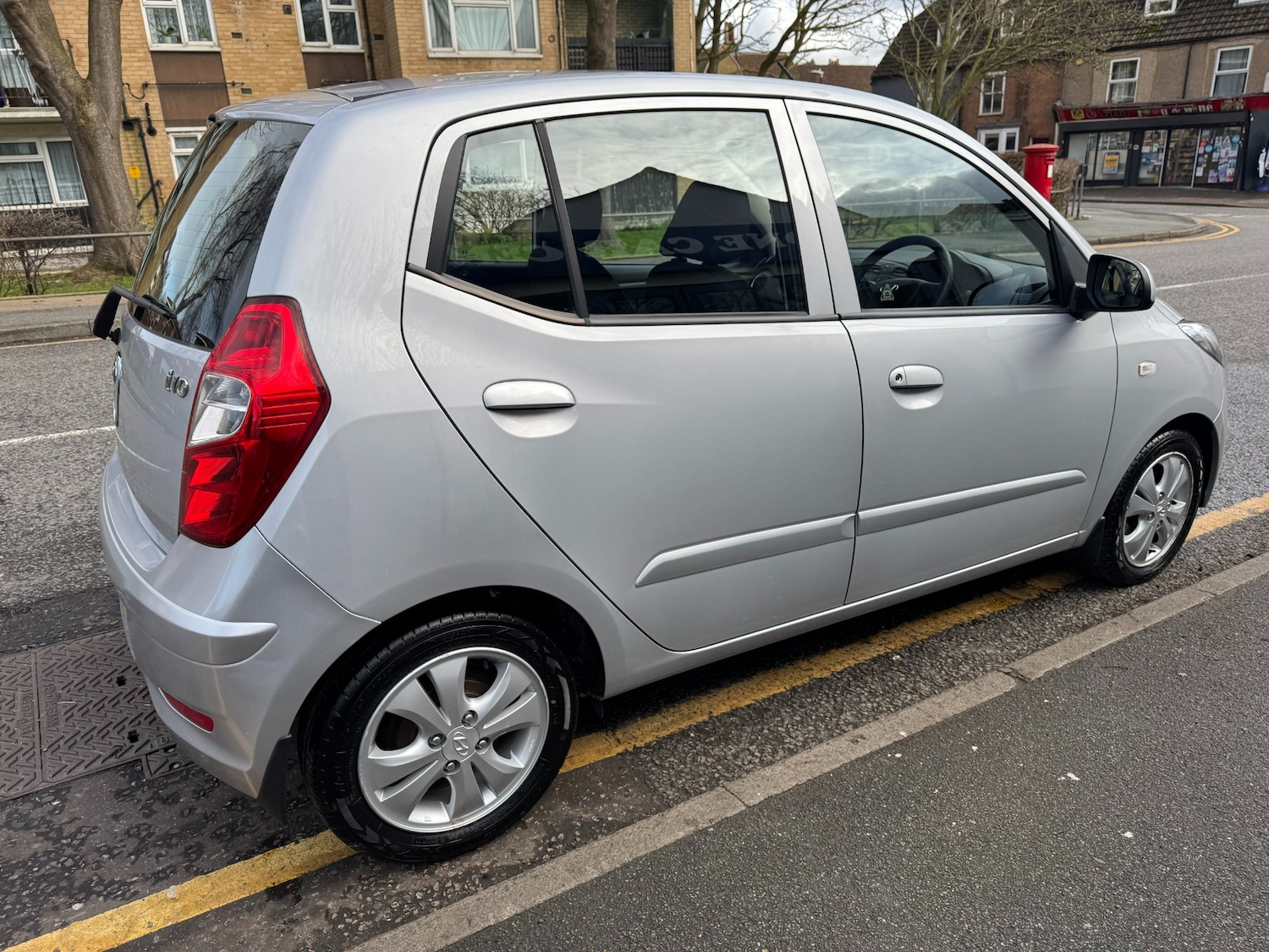 Used Hyundai i10 2012 for sale - 77283684: Photo 73