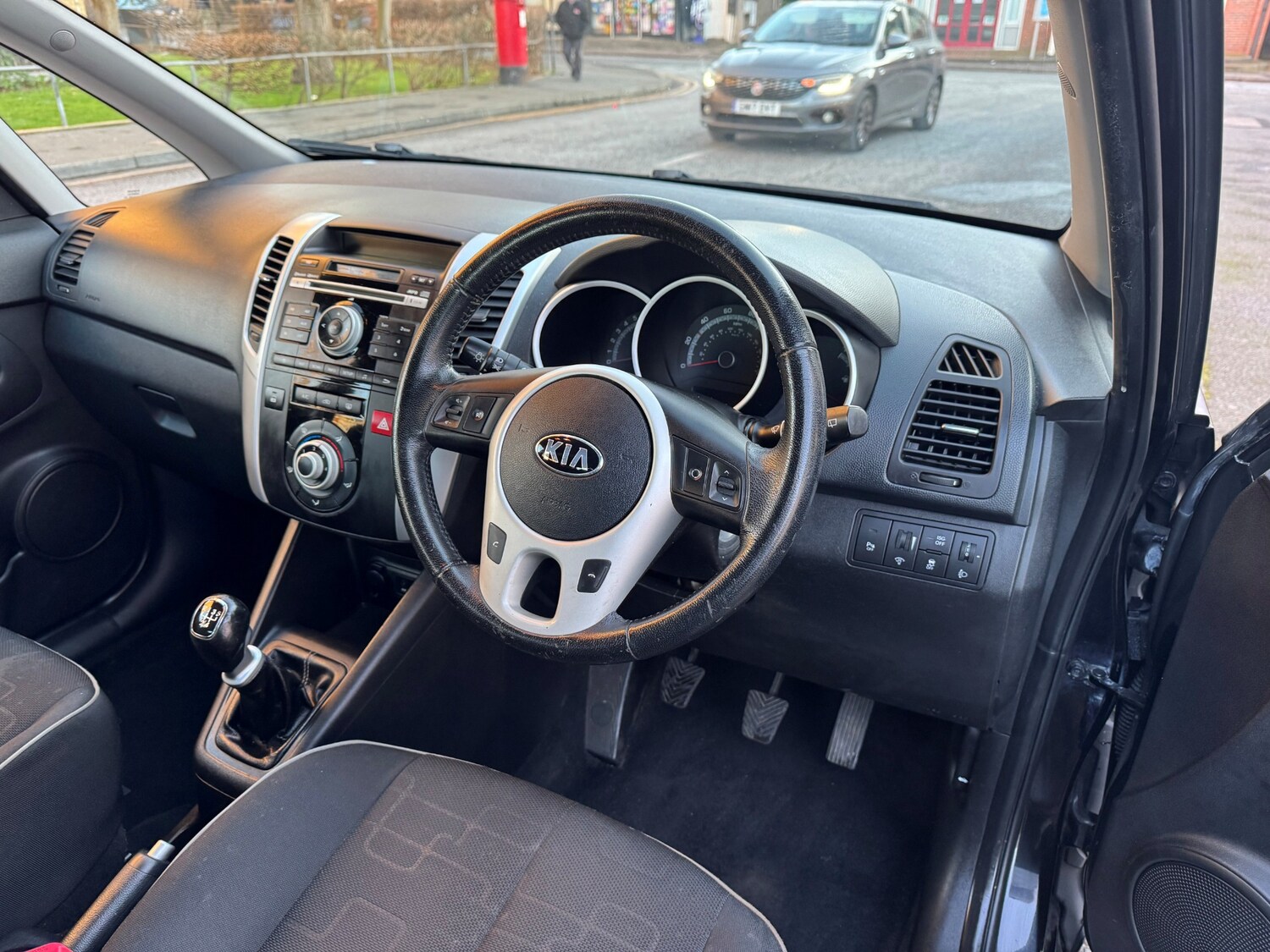 Used Kia Venga 2012 for sale - 77088363: Photo 44