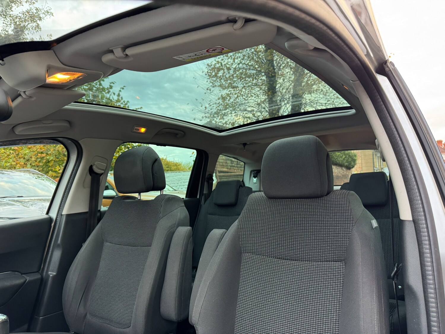 Used Peugeot 5008 2014 for sale - 76319753: Photo 13