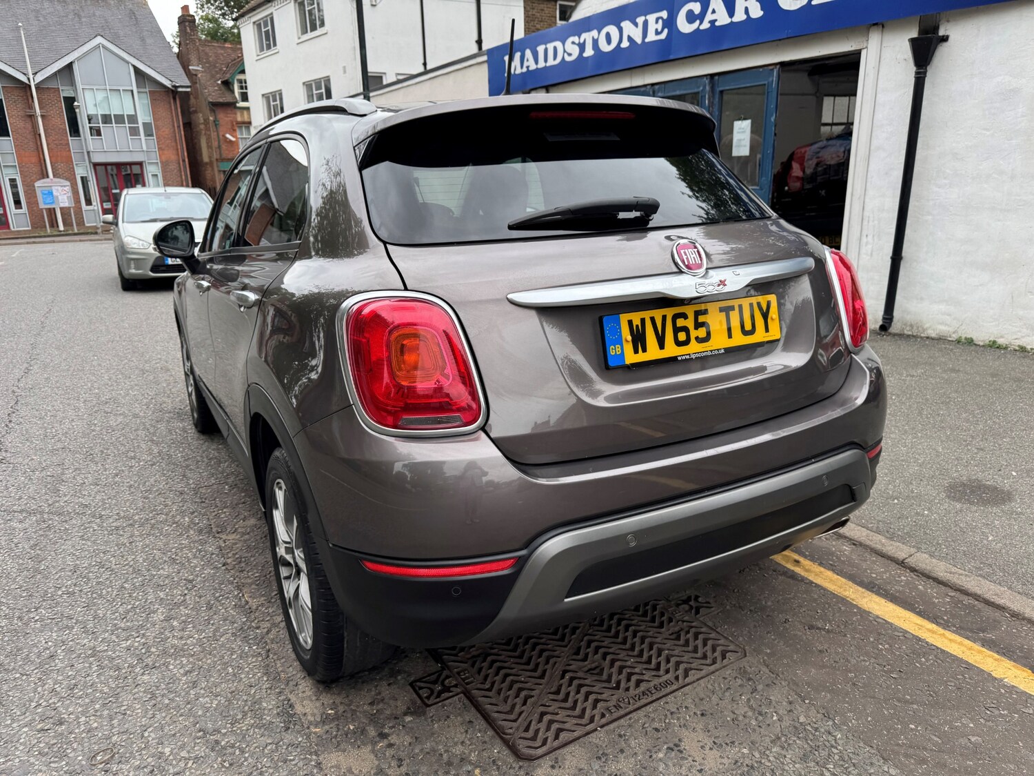 Vehicle 76