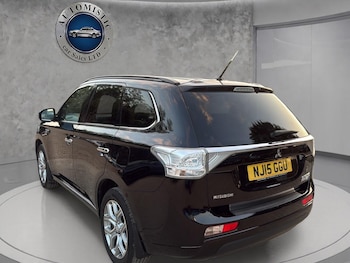 Used Mitsubishi Outlander 2015 for sale - 79544028: Photo
