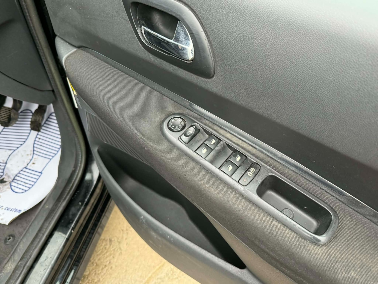 Used Peugeot 3008 2011 for sale - 77399389: Photo 16