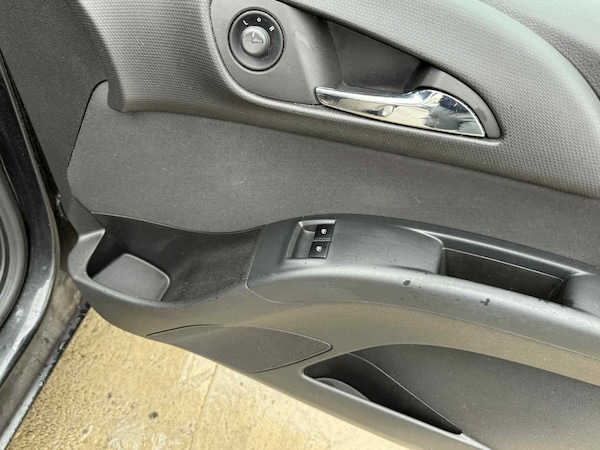 Used Vauxhall Meriva 2013 for sale - 76316873: Photo 14