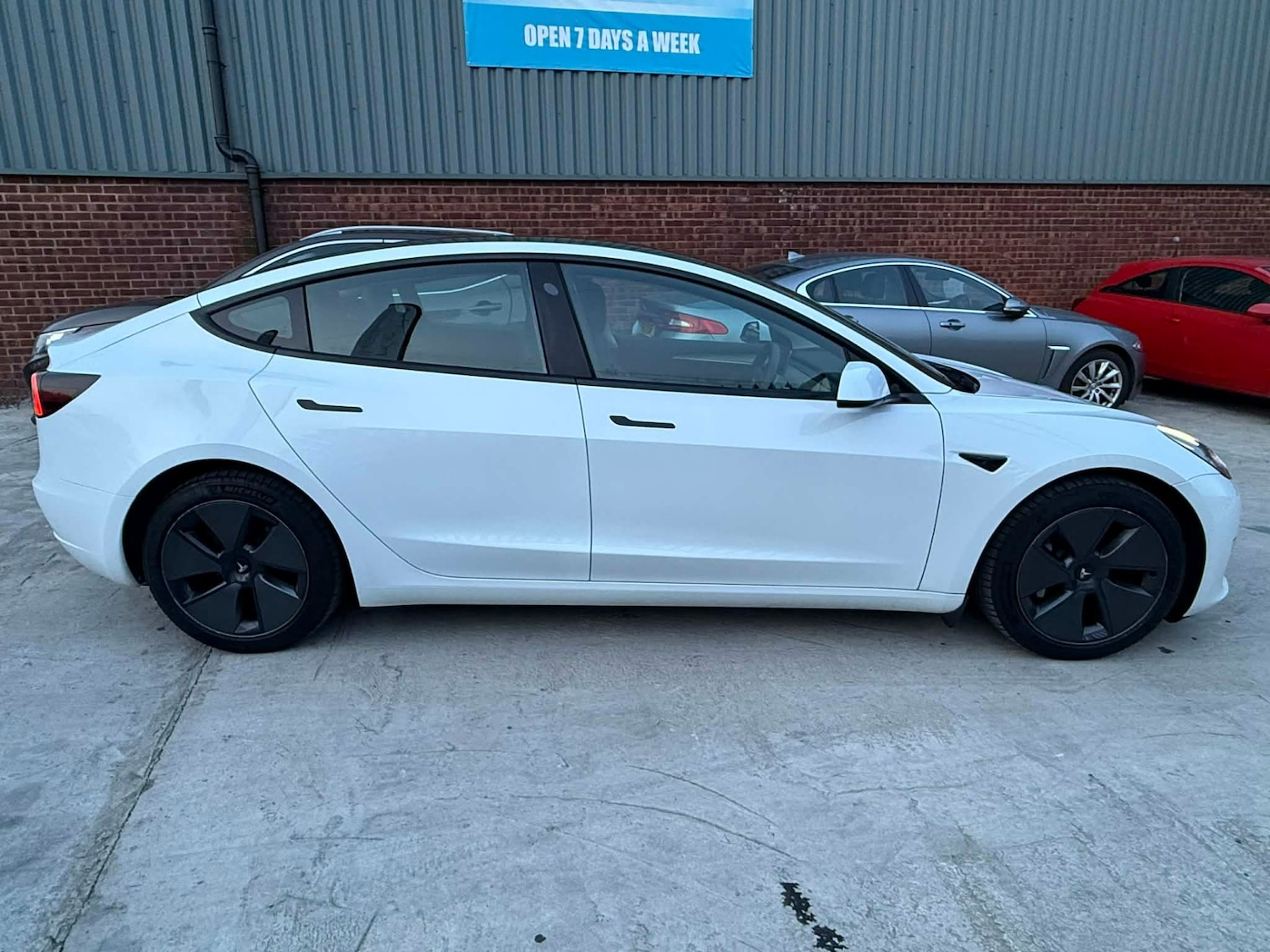 Used Tesla Model 3 2022 for sale - 77974765: Photo 5