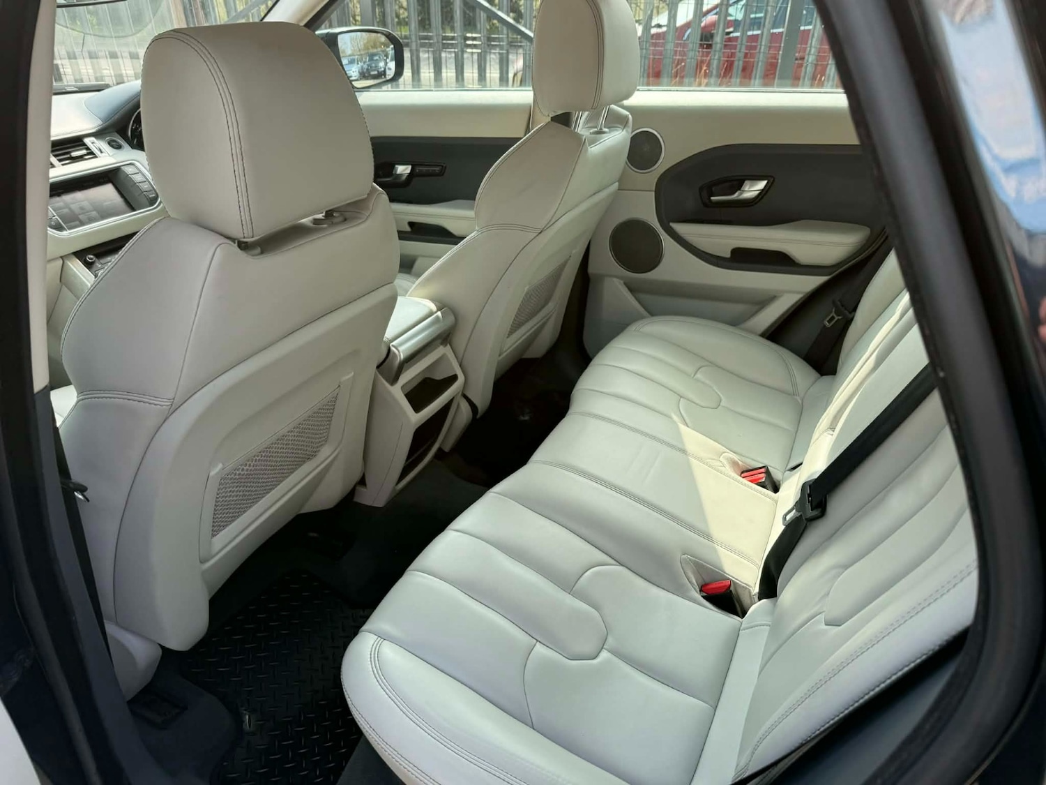 Used Land Rover Range Rover Evoque 2011 for sale - 71401793: Photo 12