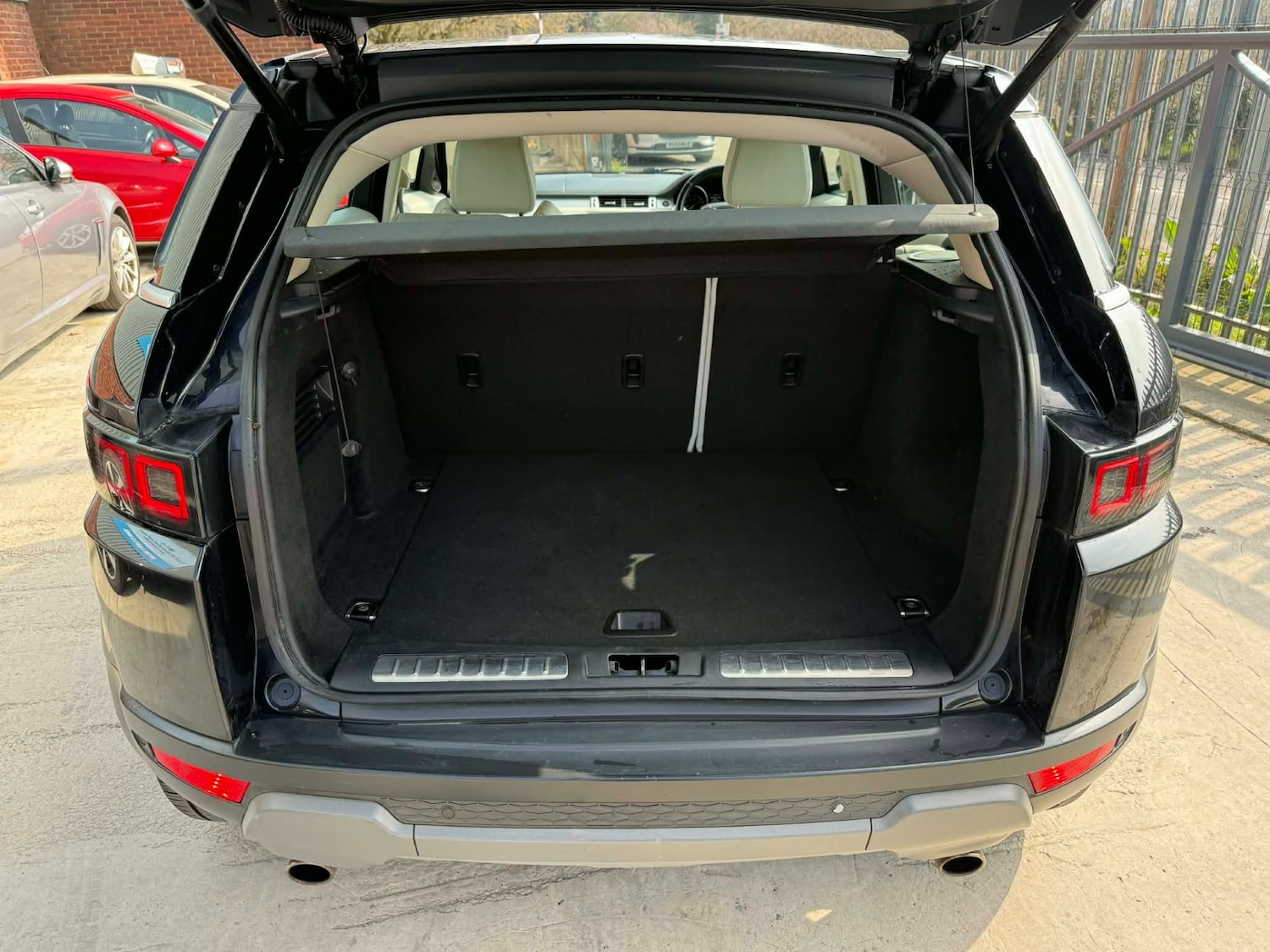 Used Land Rover Range Rover Evoque 2011 for sale - 71401793: Photo 14