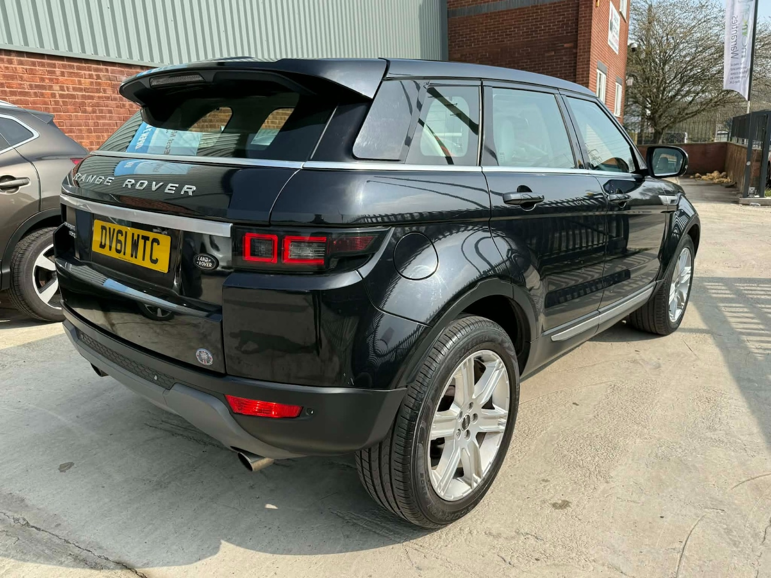 Used Land Rover Range Rover Evoque 2011 for sale - 71401793: Photo 6