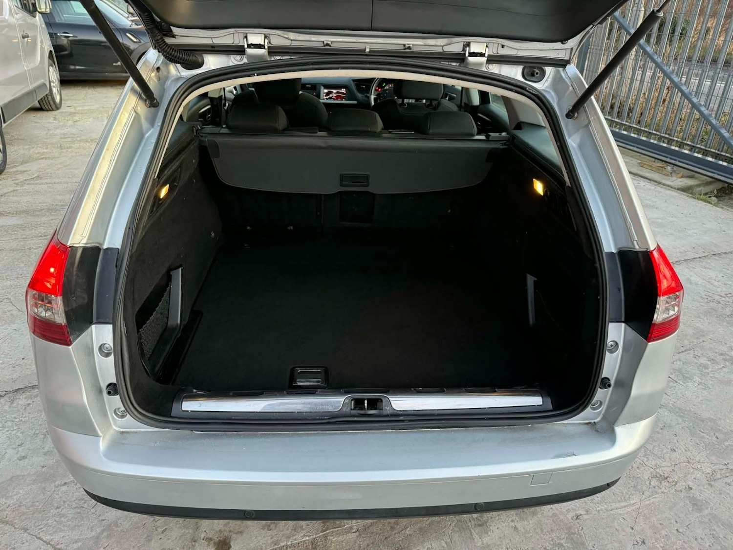 Used Citroen C5 2012 for sale - 77095420: Photo 14