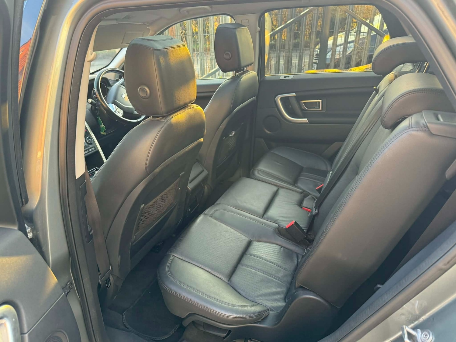 Used Land Rover Discovery Sport 2015 for sale - 76847361: Photo 11