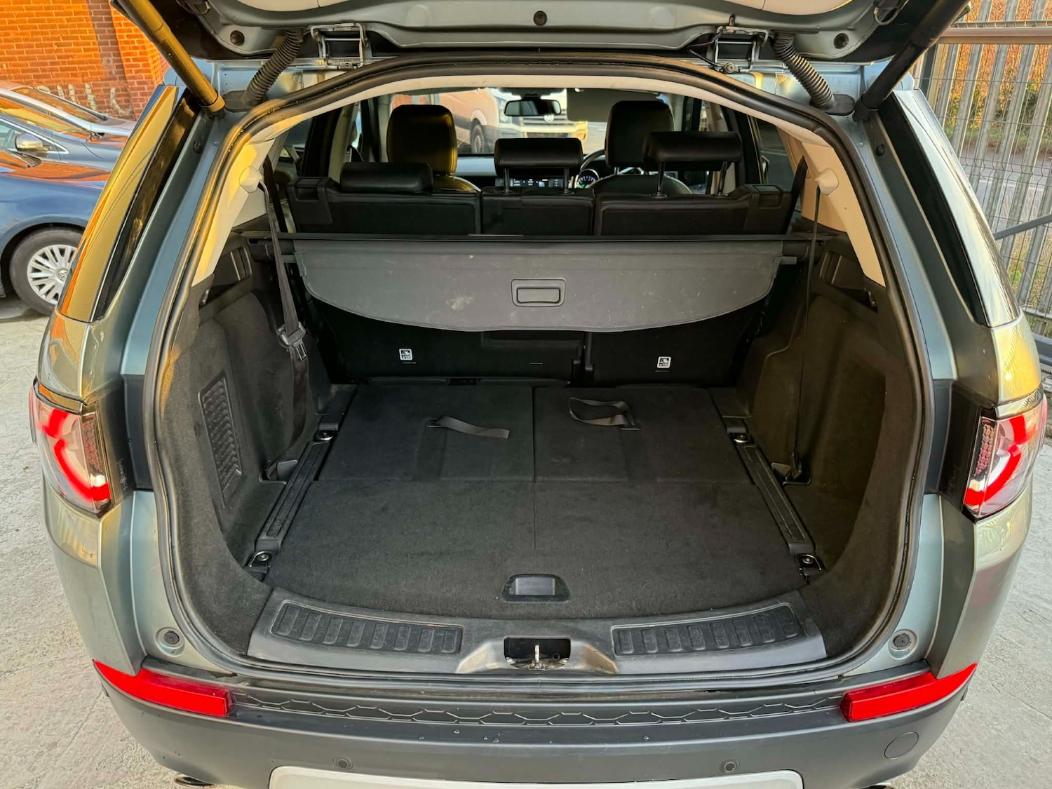 Used Land Rover Discovery Sport 2015 for sale - 76847361: Photo 14