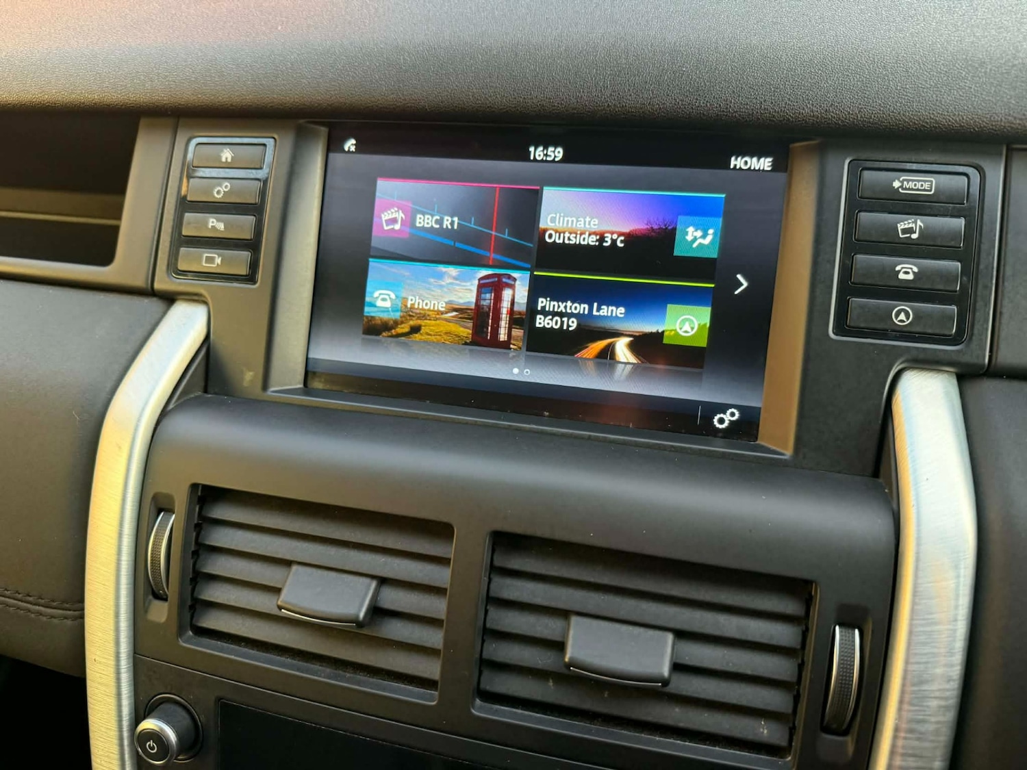 Used Land Rover Discovery Sport 2015 for sale - 76847361: Photo 18