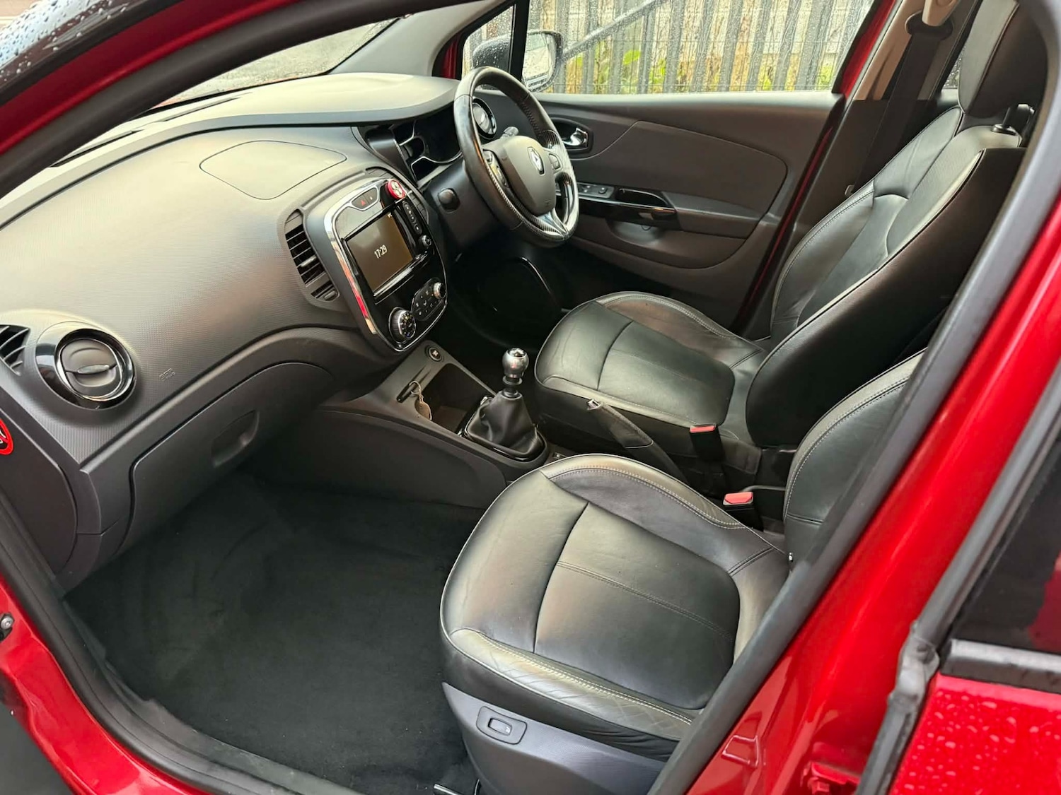 Used Renault Captur 2015 for sale - 76847284: Photo 11