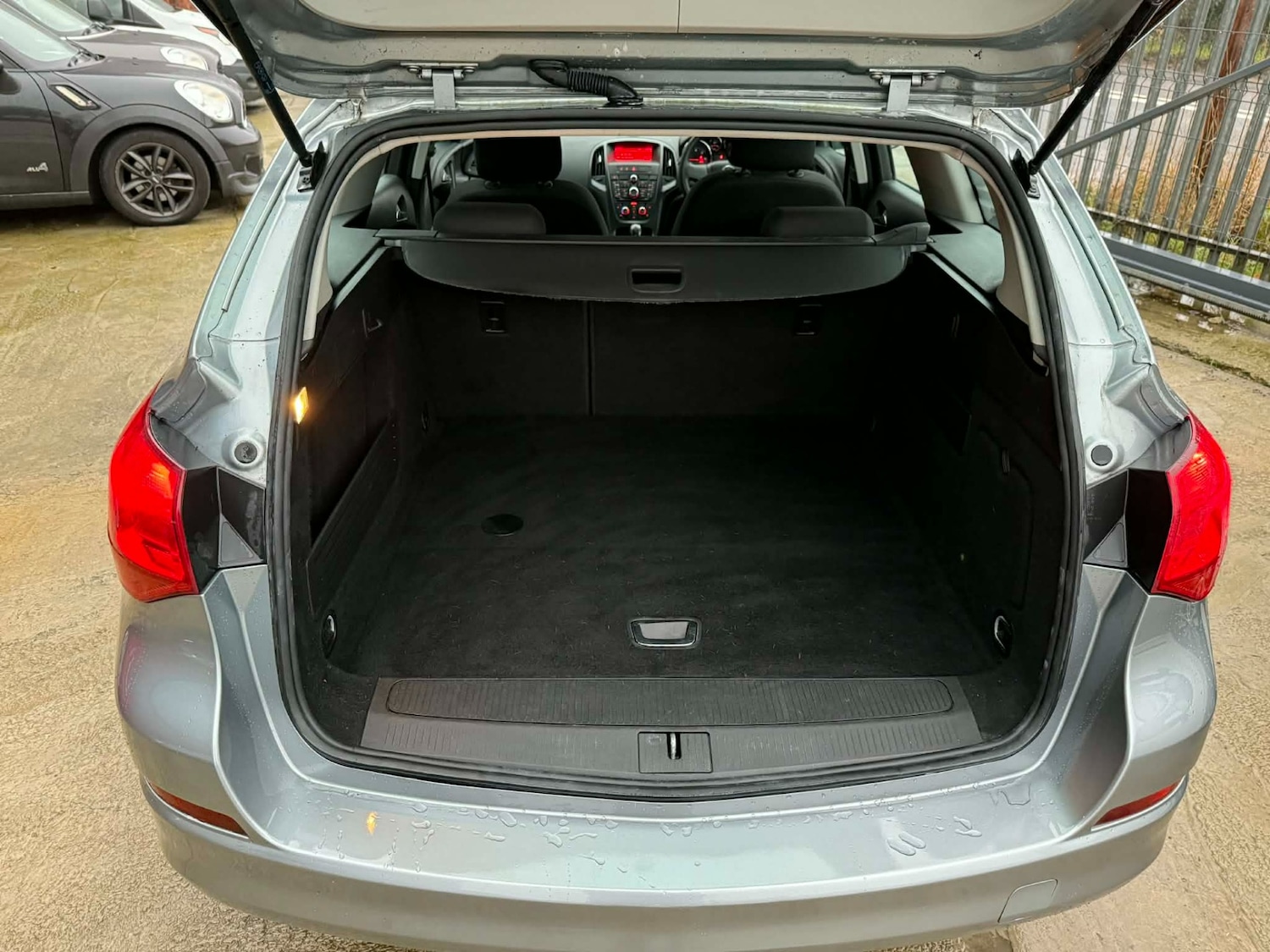 Used Vauxhall Astra 2012 for sale - 77019949: Photo 13