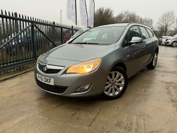 Used Vauxhall Astra 2012 for sale - 77019949: Photo