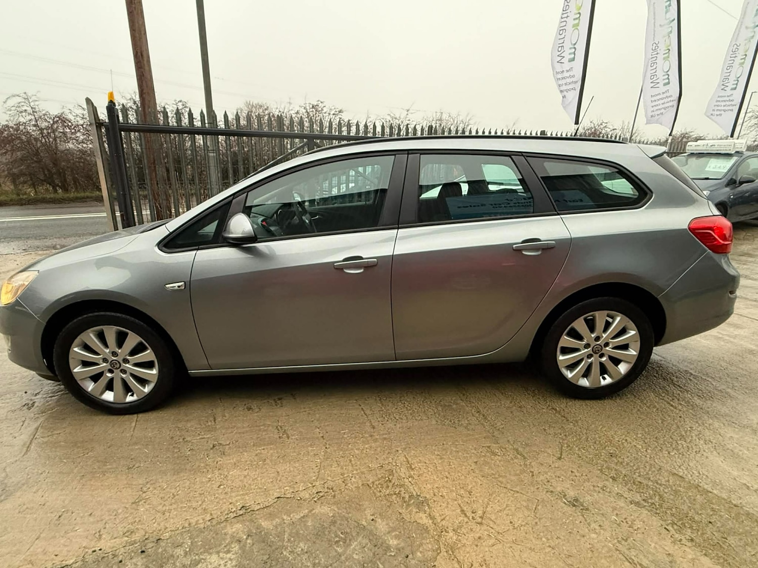 Used Vauxhall Astra 2012 for sale - 77019949: Photo 9