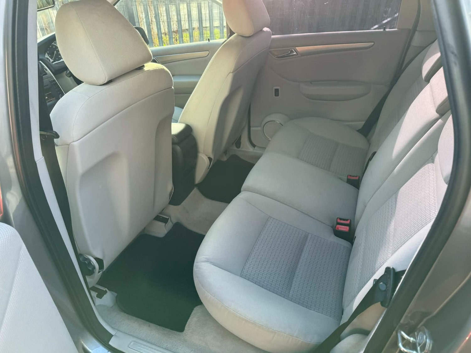 Used Mercedes-Benz B Class 2011 for sale - 77019937: Photo 12