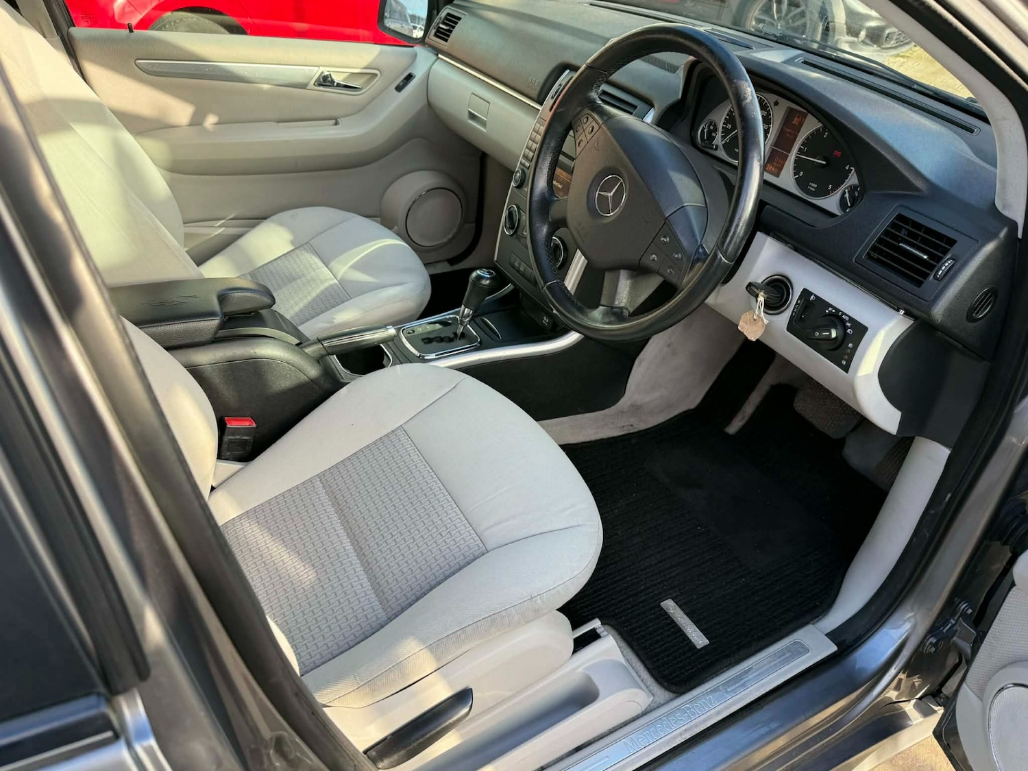 Used Mercedes-Benz B Class 2011 for sale - 77019937: Photo 13