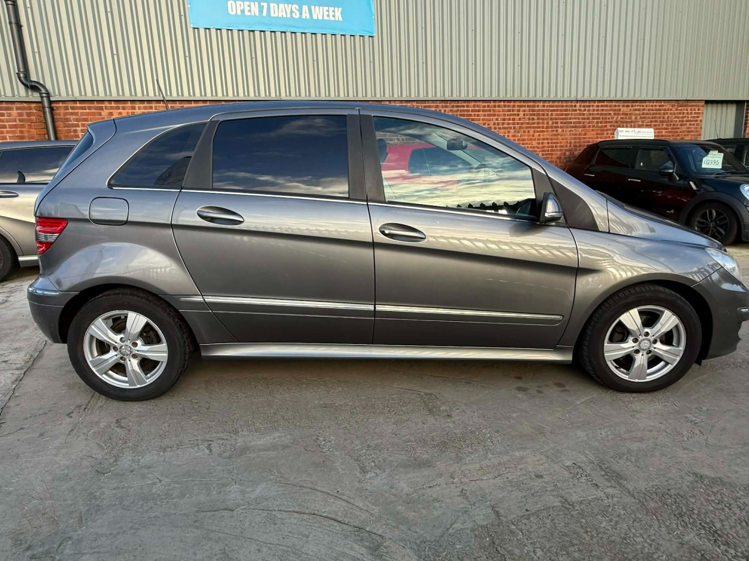 Used Mercedes-Benz B Class 2011 for sale - 77019937: Photo 5