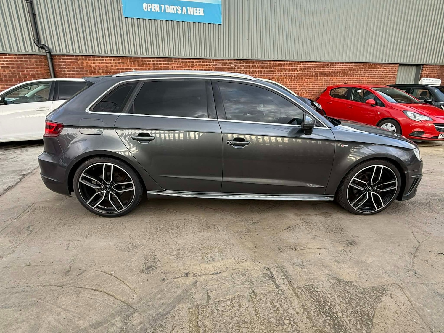 Used Audi A3 2014 for sale - 77395081: Photo 5