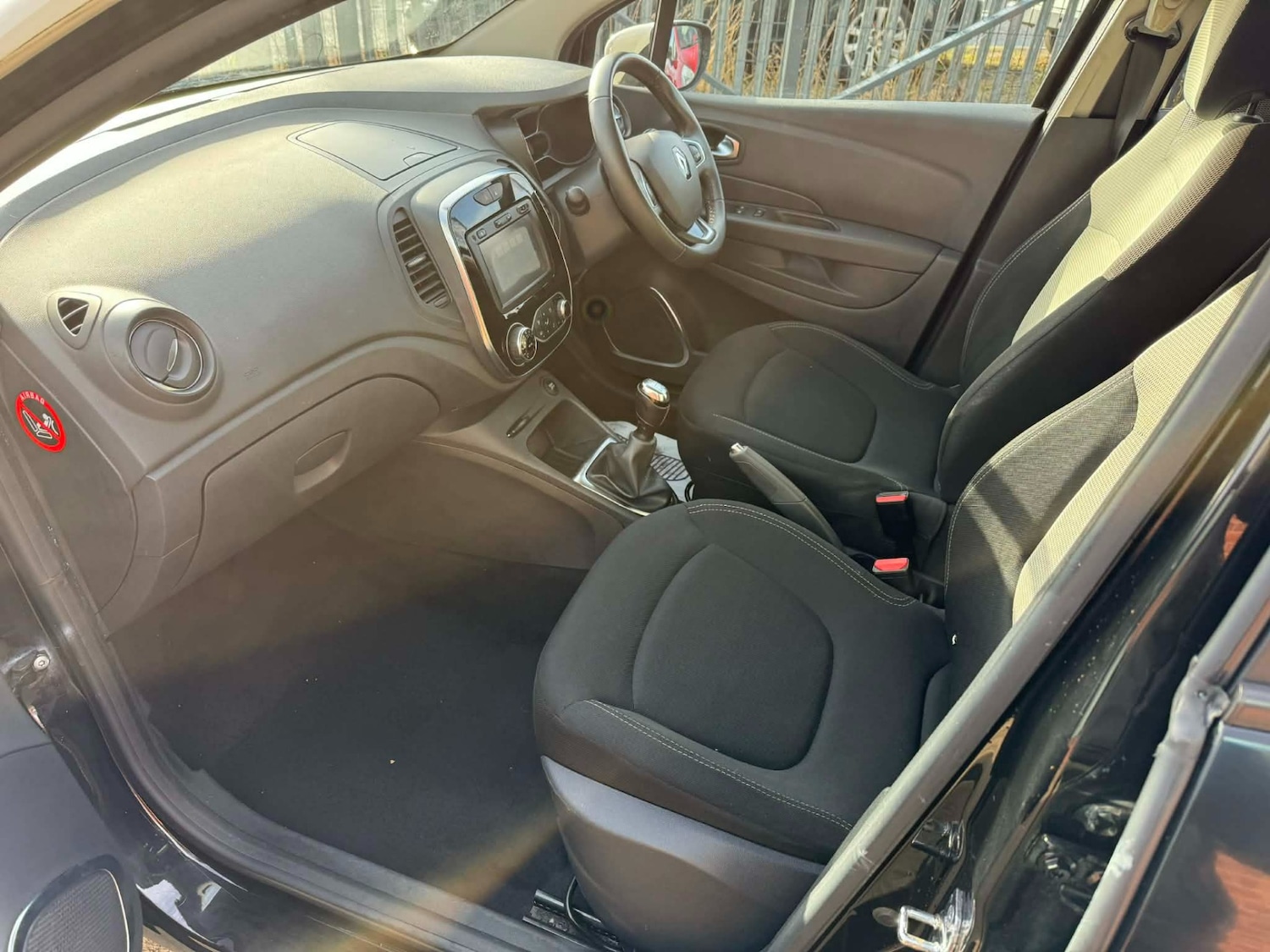 Used Renault Captur 2018 for sale - 77395065: Photo 10