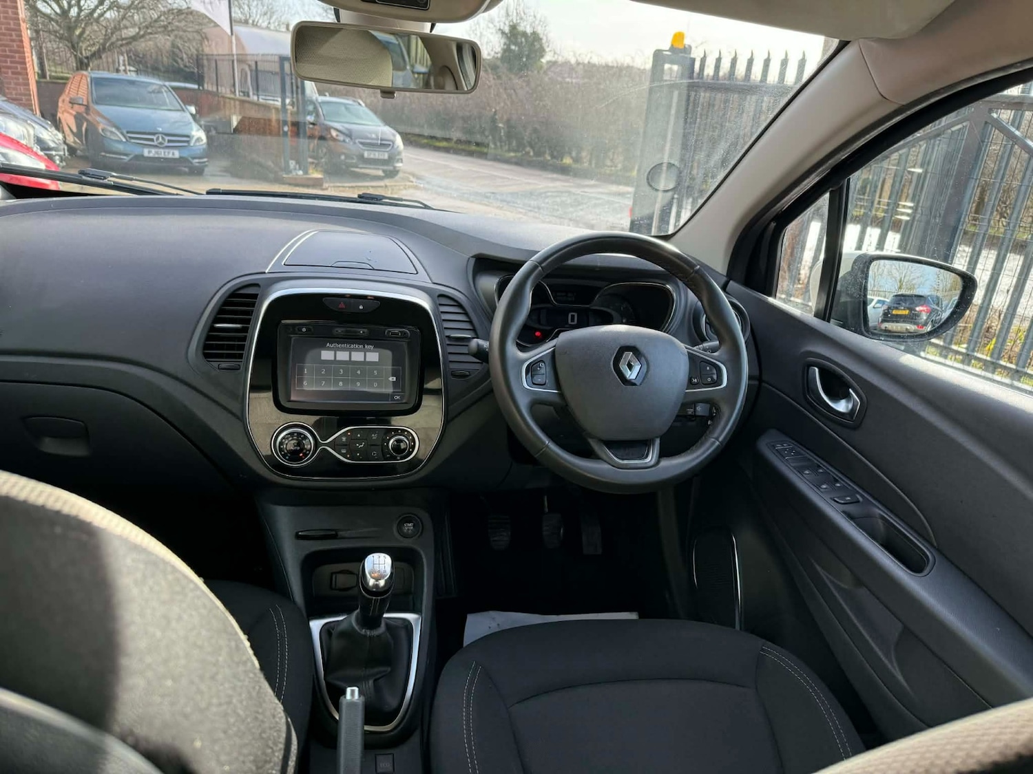 Used Renault Captur 2018 for sale - 77395065: Photo 13