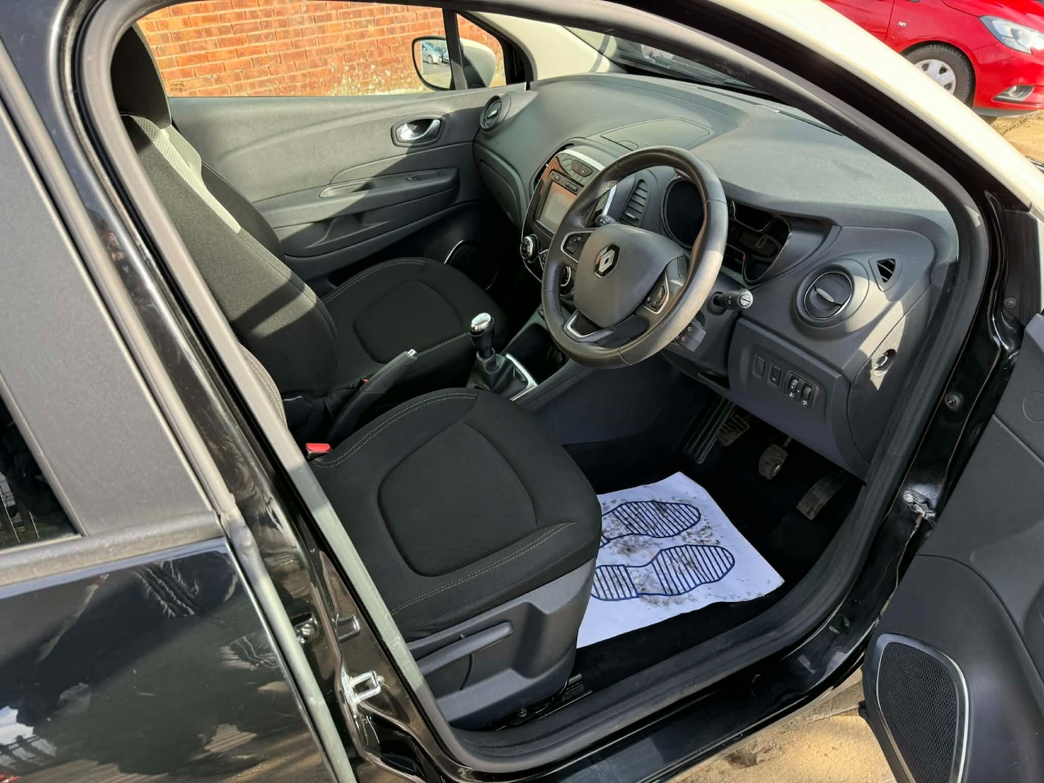 Used Renault Captur 2018 for sale - 77395065: Photo 15