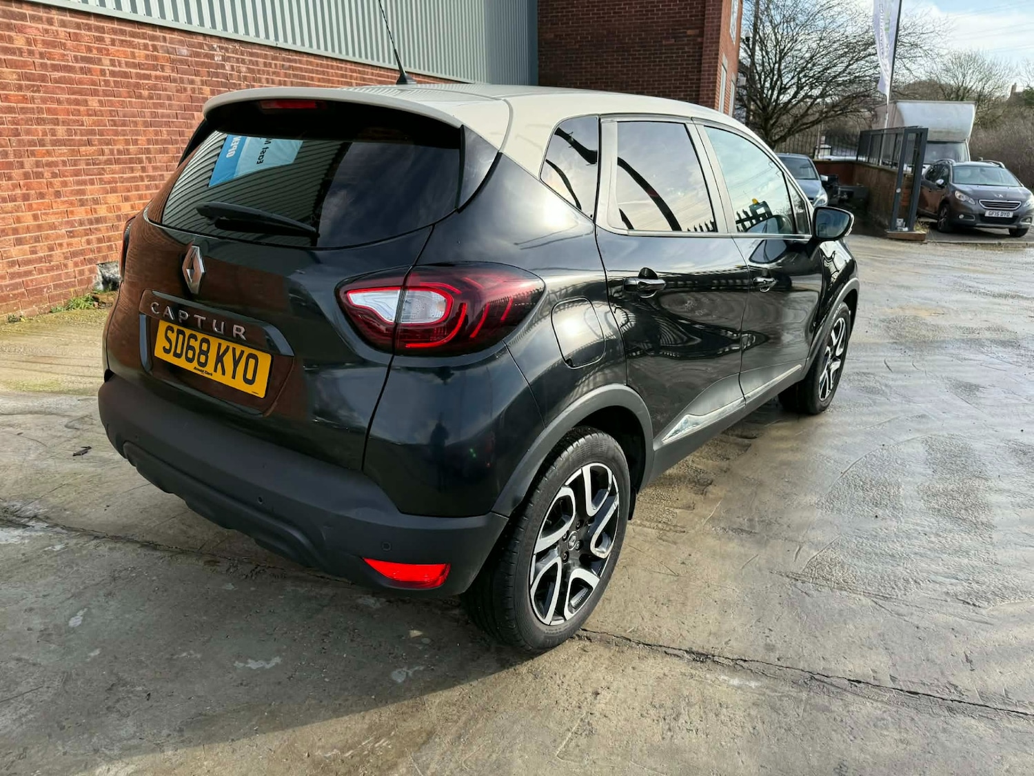 Used Renault Captur 2018 for sale - 77395065: Photo 6
