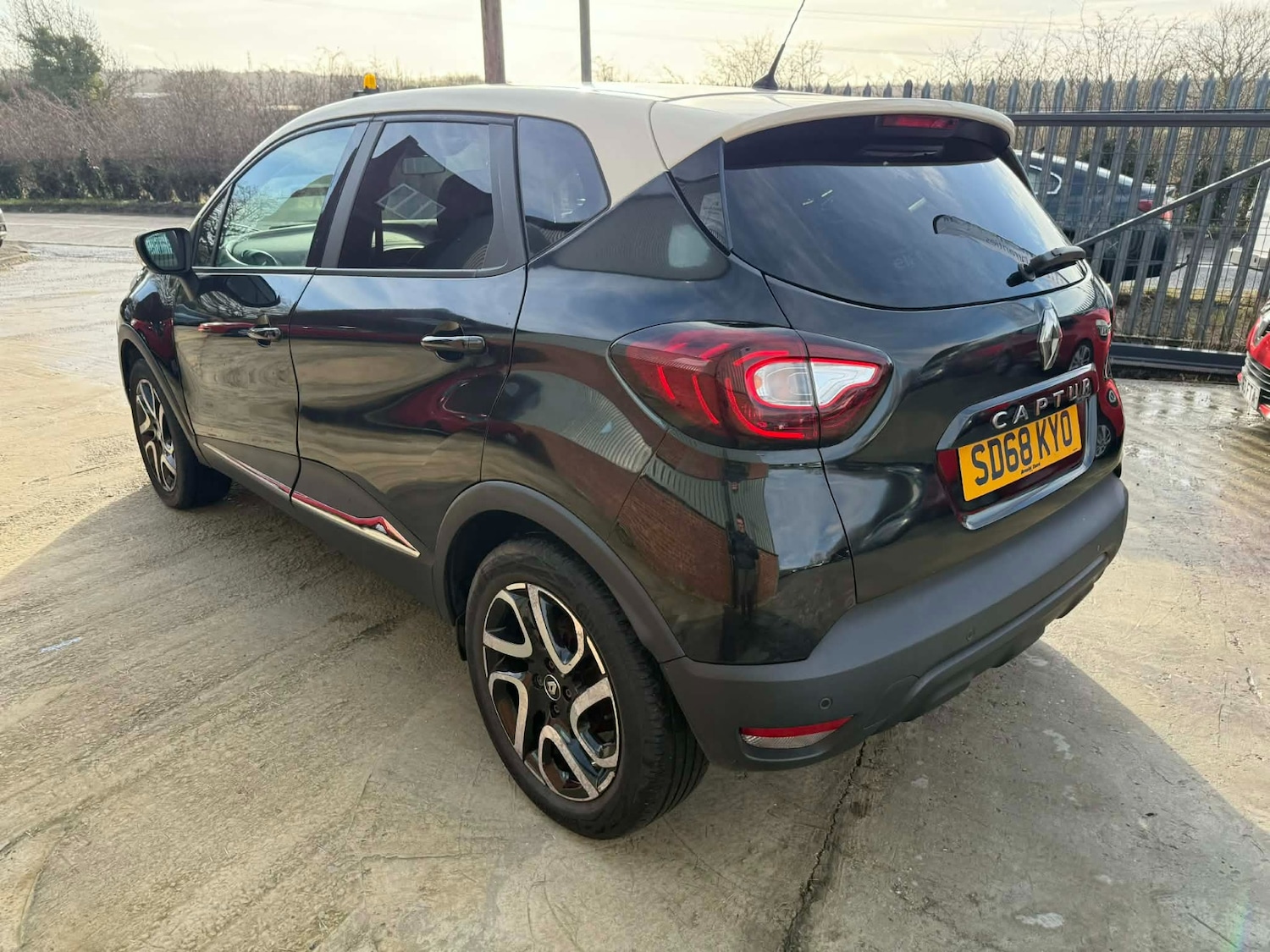 Used Renault Captur 2018 for sale - 77395065: Photo 8