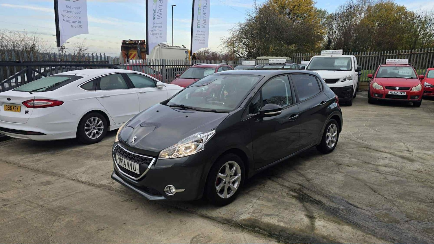 Used Peugeot 208 2014 for sale - 76519669: Photo 2