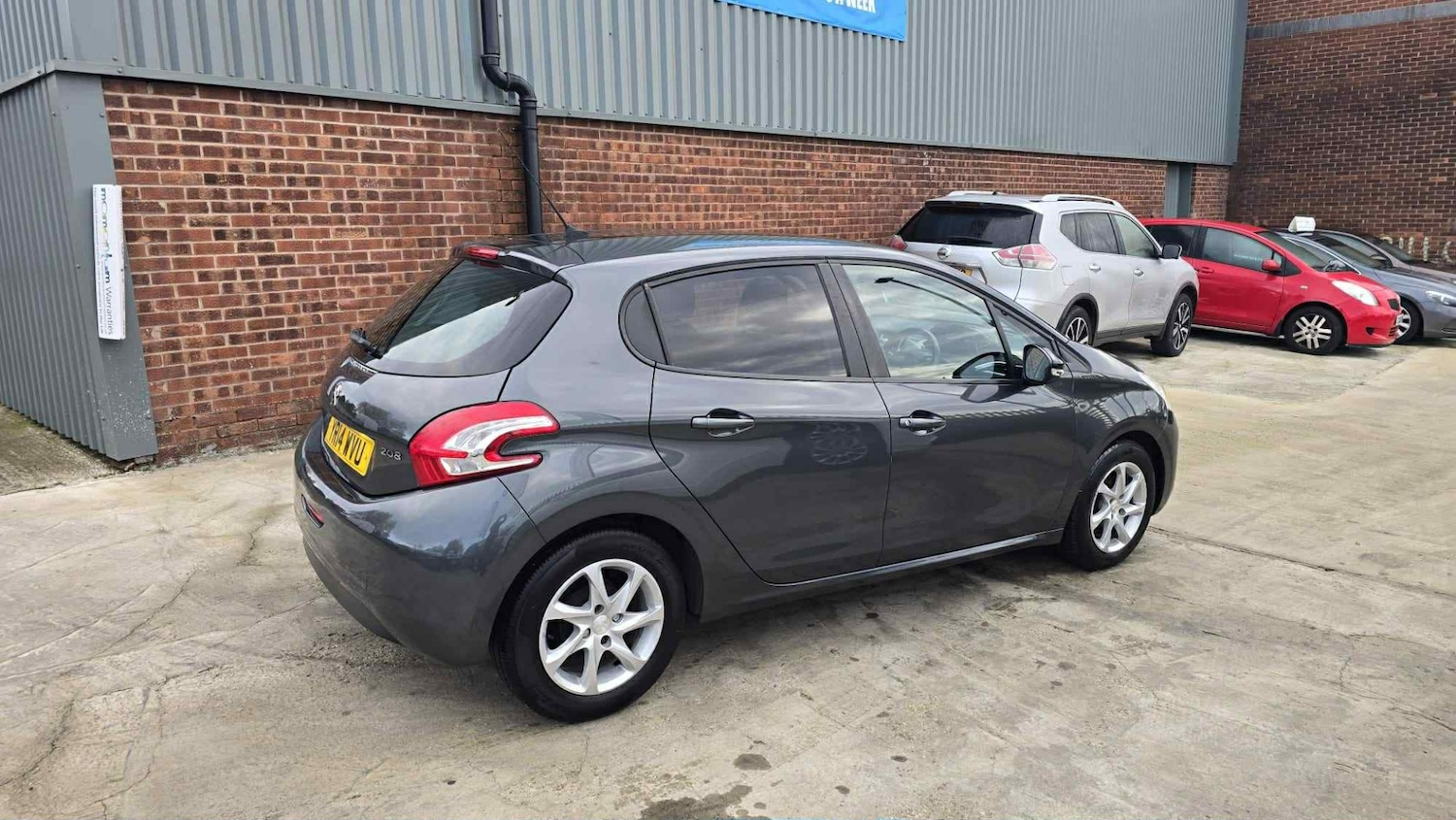 Used Peugeot 208 2014 for sale - 76519669: Photo 6