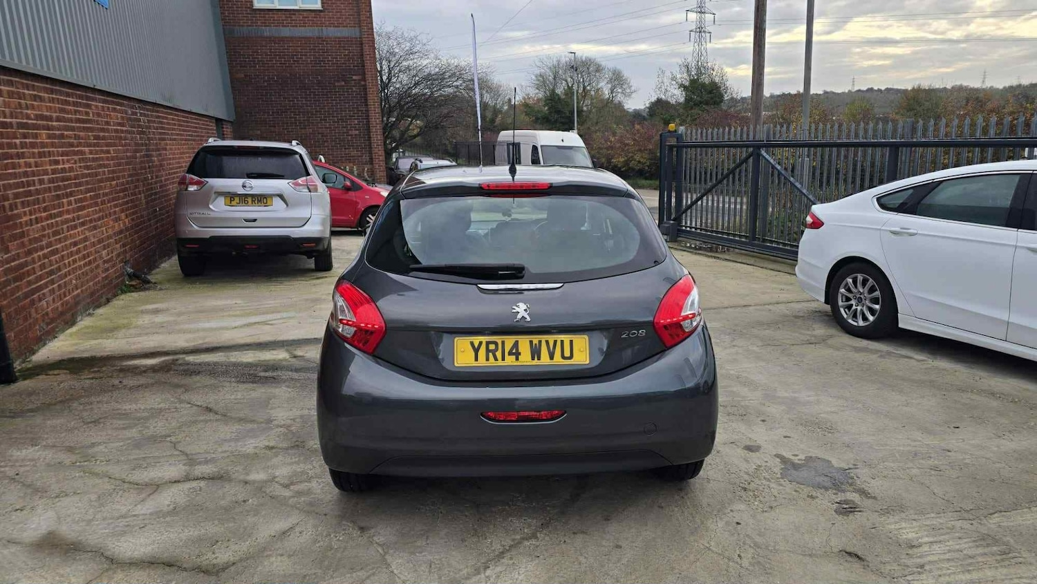 Used Peugeot 208 2014 for sale - 76519669: Photo 7