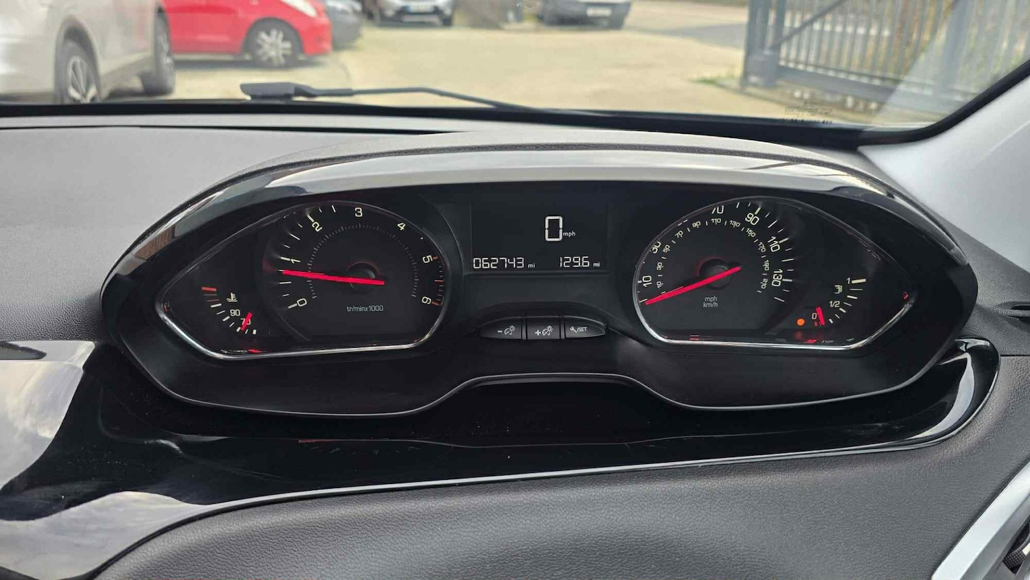 Used Peugeot 208 2014 for sale - 76519669: Photo 9