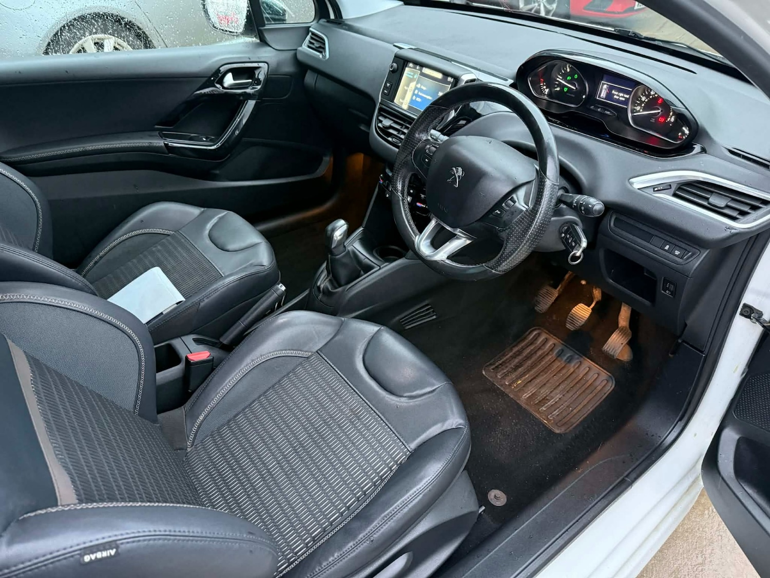 Used Peugeot 208 2013 for sale - 78015216: Photo 14