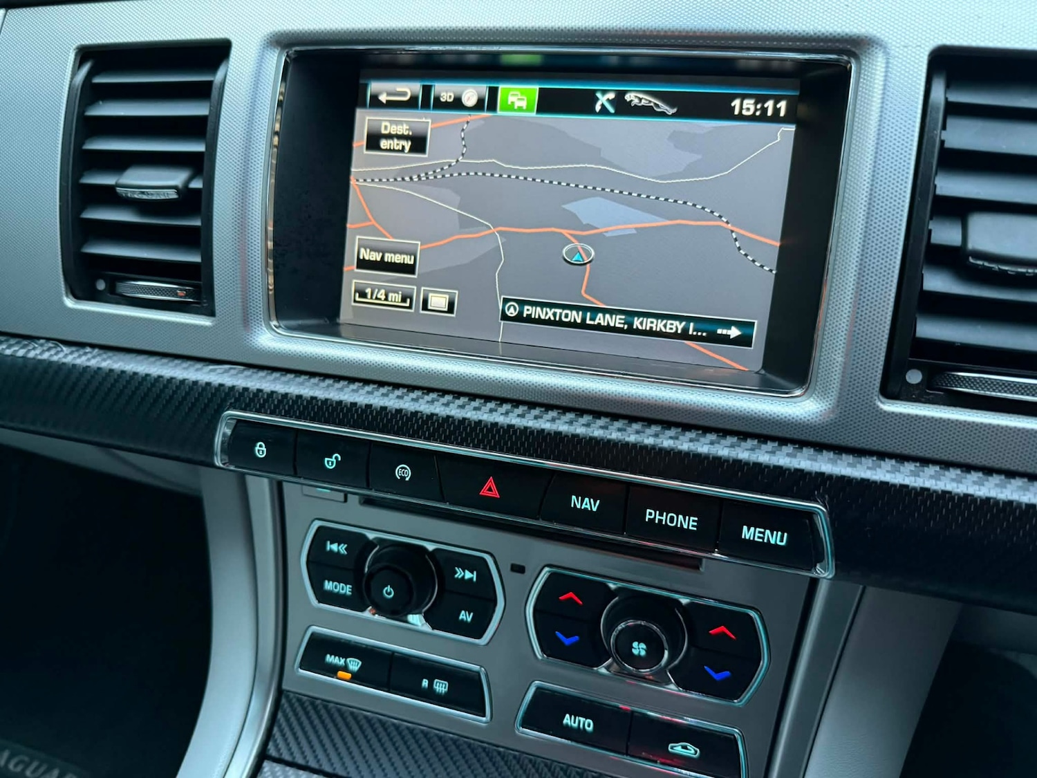 Used Jaguar XF 2013 for sale - 76847334: Photo 17